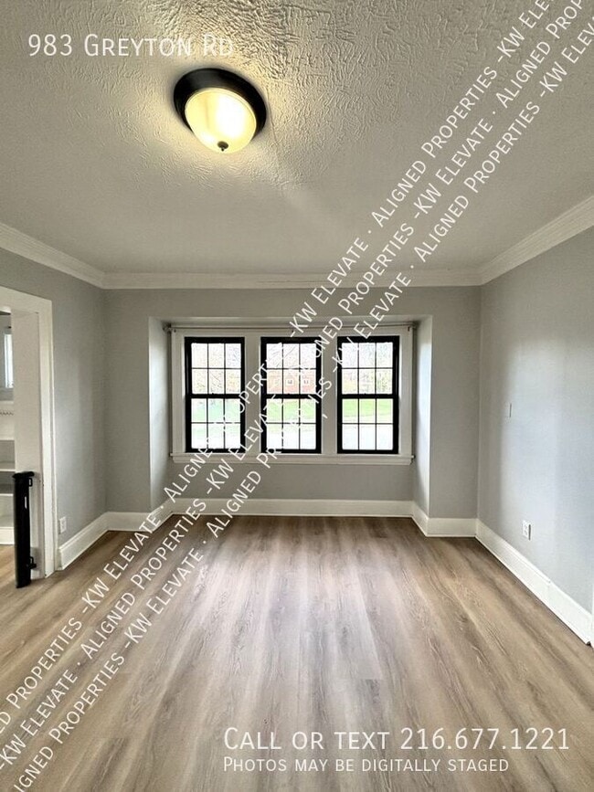 Building Photo - 983 Greyton Rd