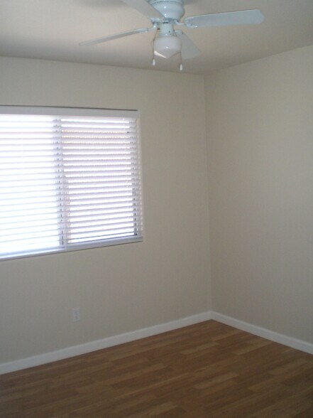 Building Photo - 3930 E Barbarita Ave