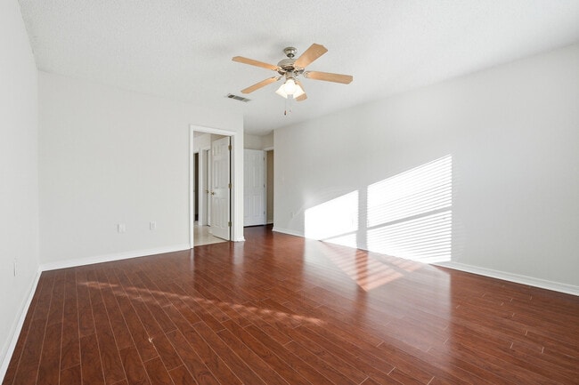 Building Photo - 4227 Shadow Ln