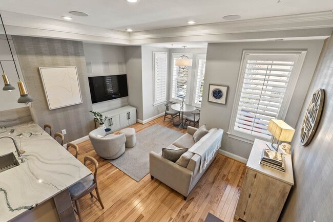 Building Photo - Logan Circle Condo