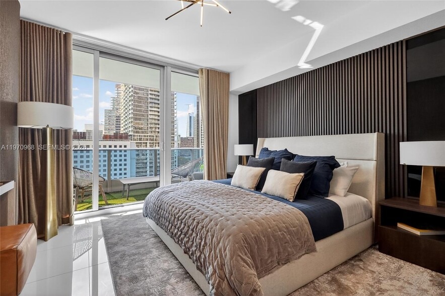 Building Photo - 200 Biscayne Boulevard Way