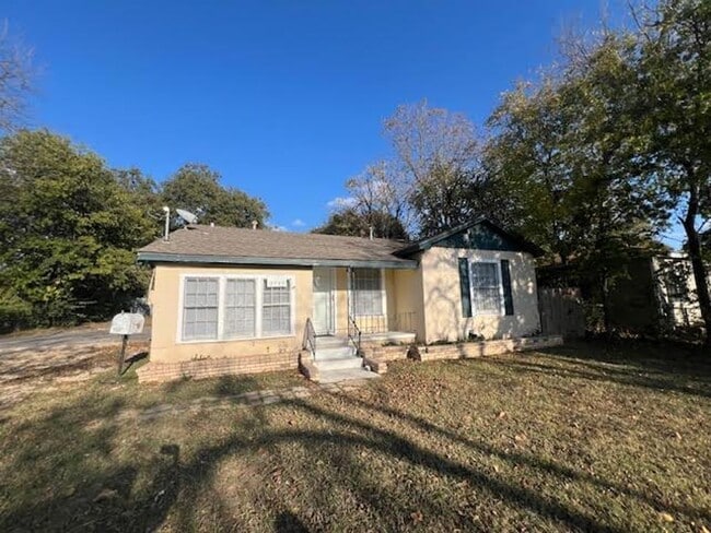 Building Photo - 3717 N 26th St