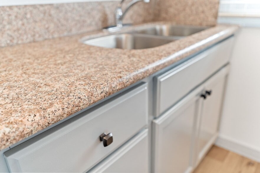 Building Photo - 526 Magnolia Ave