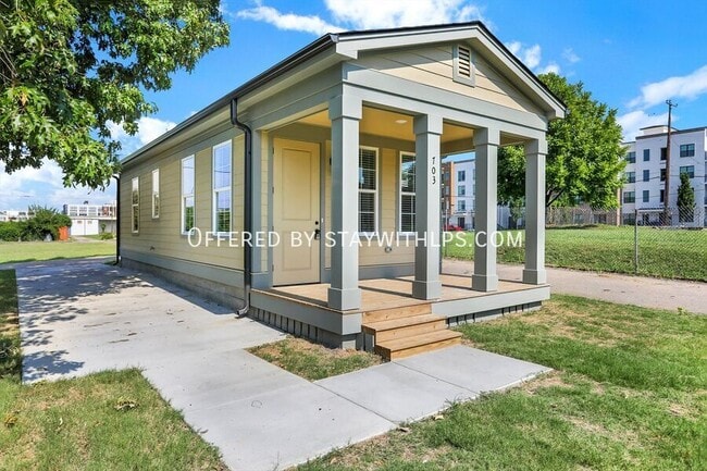 Building Photo - 703 N 3rd St