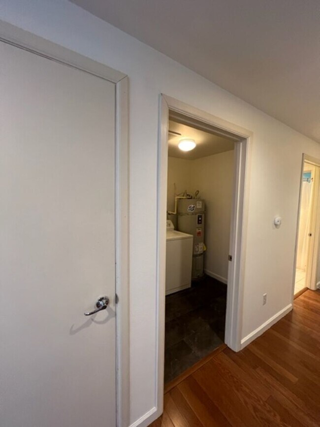 Building Photo - Belltown Loft Condo