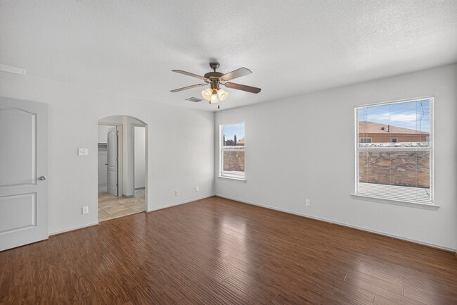Building Photo - 608 Cactus Creek Pl