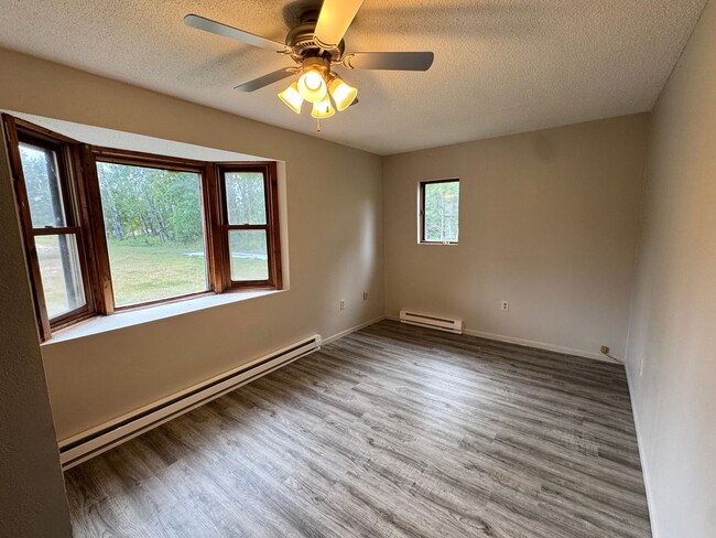 Building Photo - 4945 Jackpine Rd NW