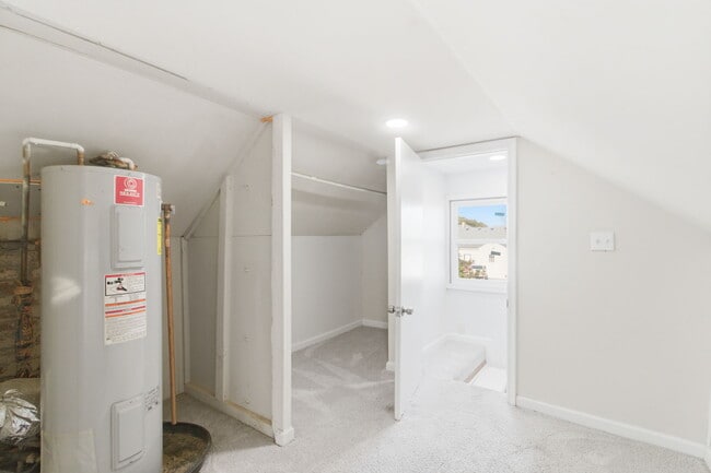 Building Photo - 9631 Worth St