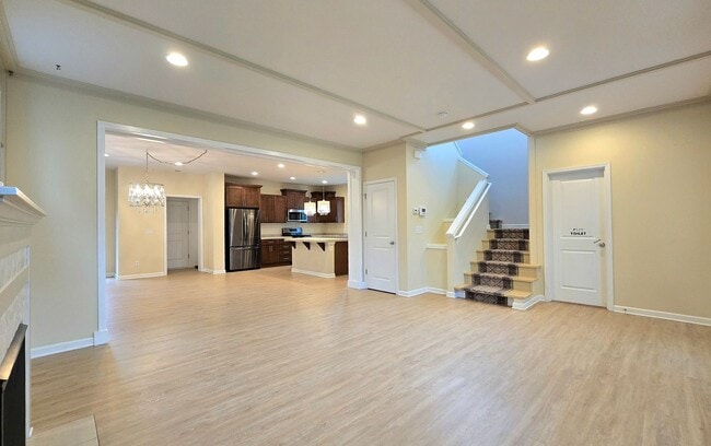 Building Photo - 3 Bedroom Home in Everett Available Now!