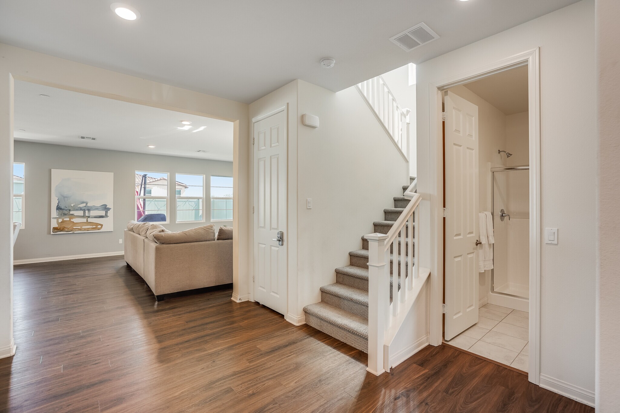 Building Photo - 8621 Lake Ashmere Dr