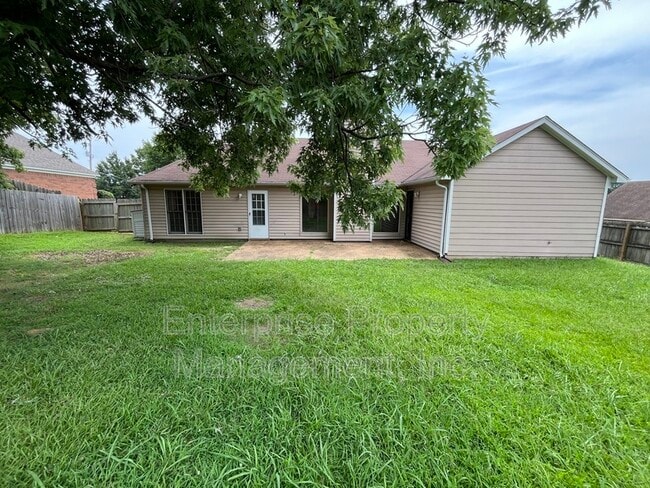 Building Photo - 5503 Kindle Creek Dr