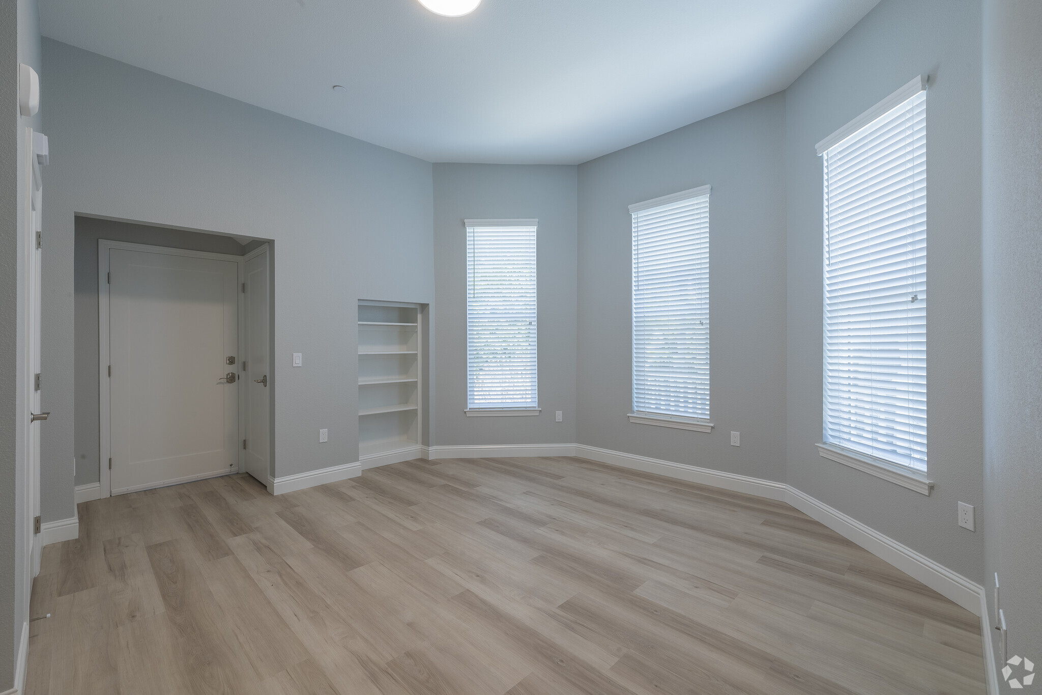1BR, 1BA - 542SF - Living Room - 2016-2020 Dwight Way