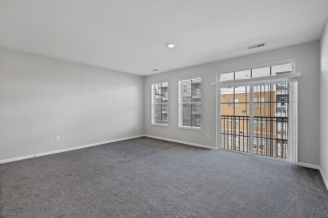 Floorplan - Monmouth Row Apartments