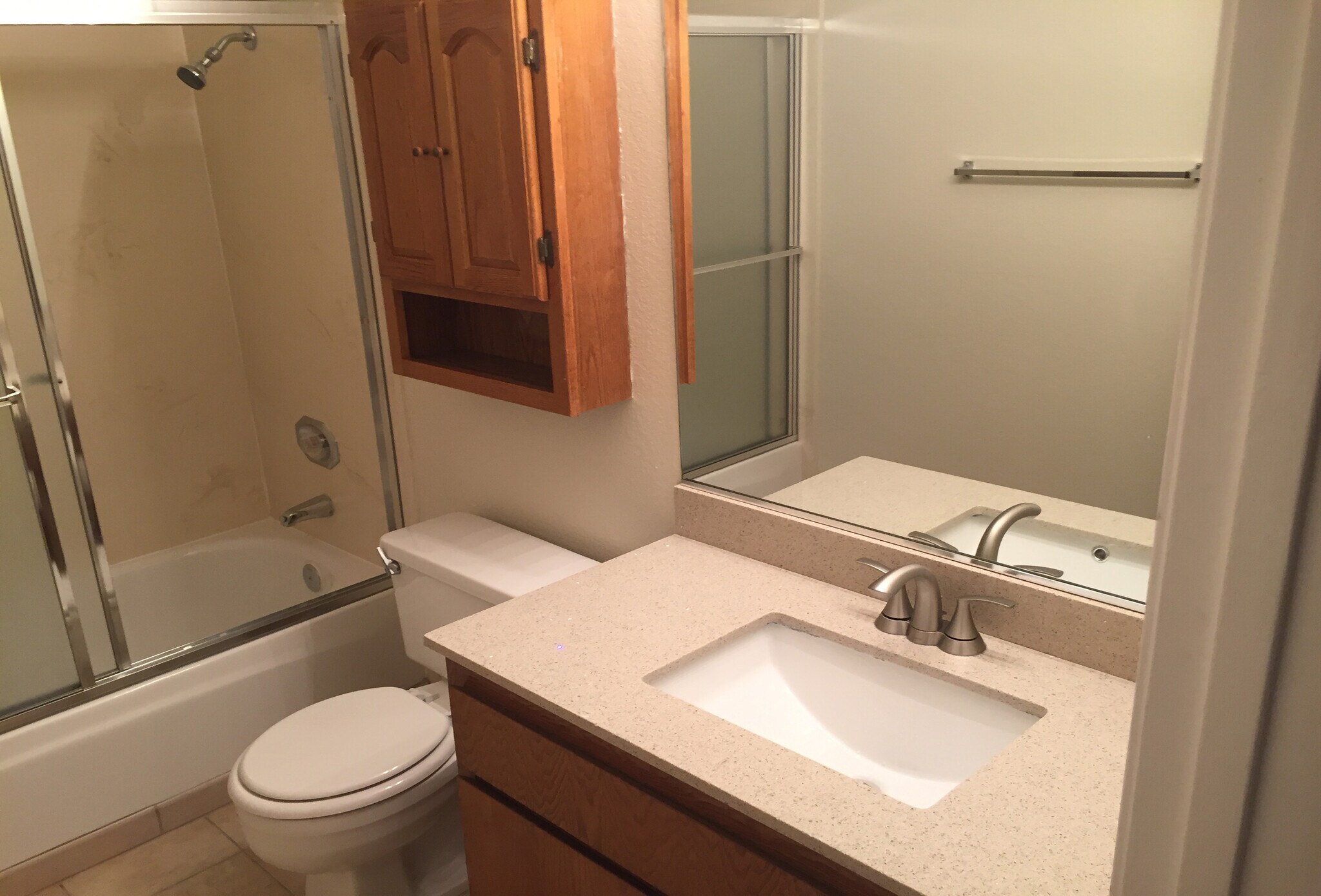 Building Photo - 2072 Fostoria Cir