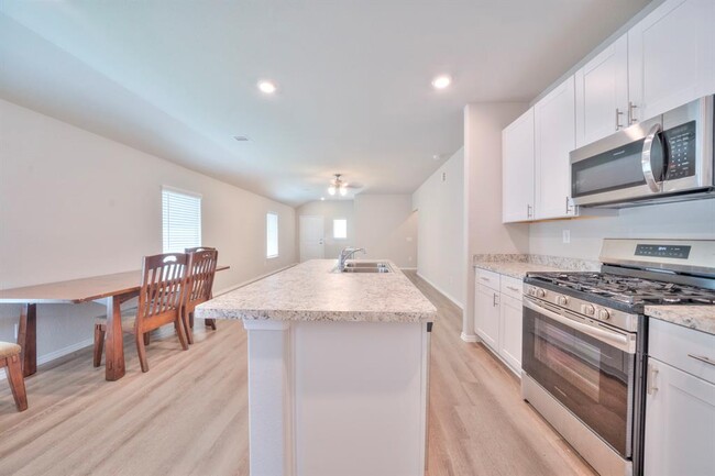 Building Photo - 2637 Shady Cedar Ct