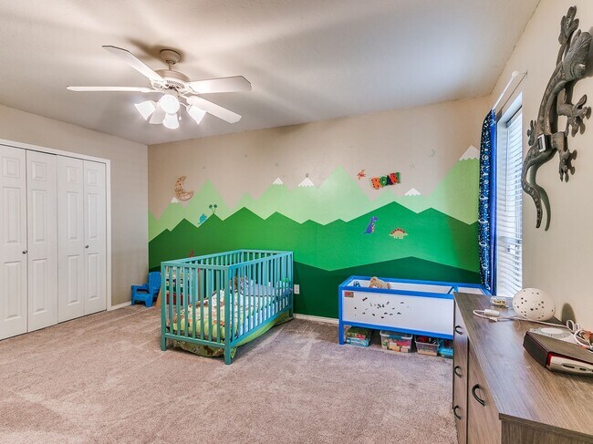 Building Photo - Large 4-Bedroom Home in Edmond Schools