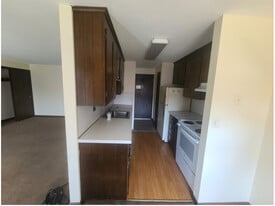 Building Photo - Enfield North Apartments