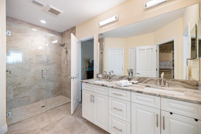 Building Photo - 2339 Datura St