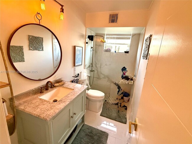 Building Photo - 5424 Van Buren St