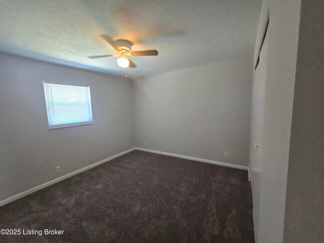 Building Photo - 3217 Springfield Dr