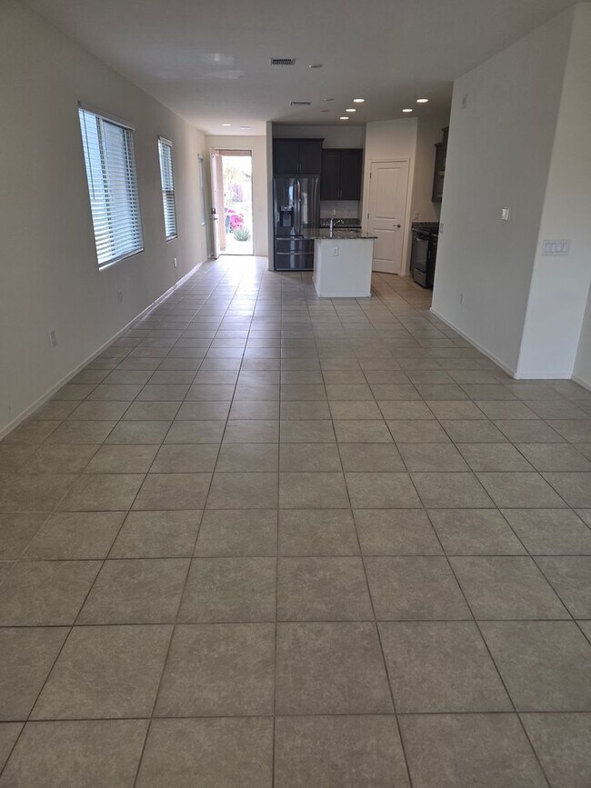 Building Photo - Like-New Home in Southeast Tucson’s Most Desirable Neighborhood!