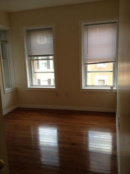 Building Photo - 92 Endicott St