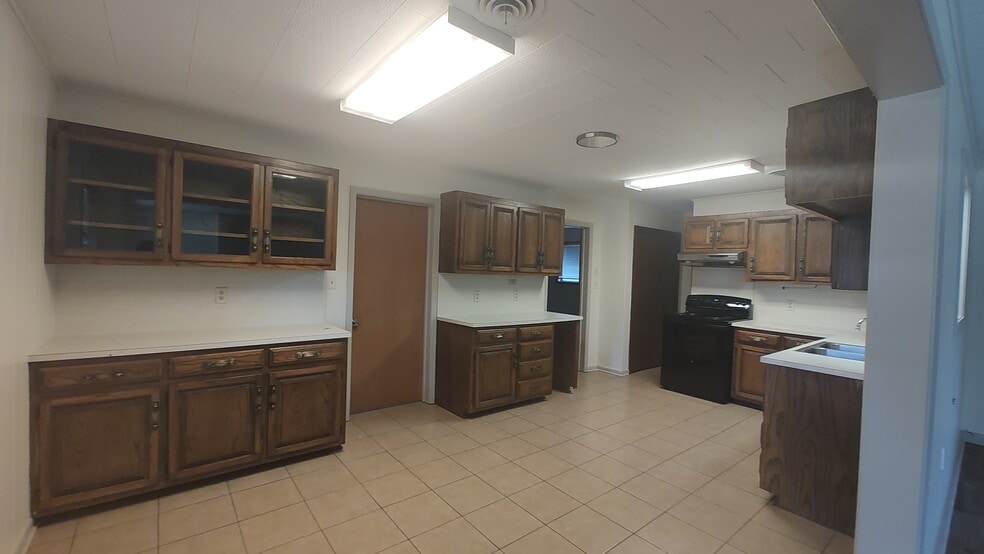 Kitchen - 407 N Morton St
