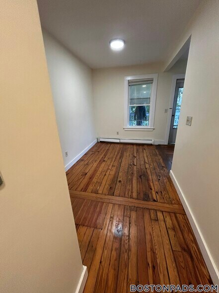 Building Photo - 66 Pleasant St