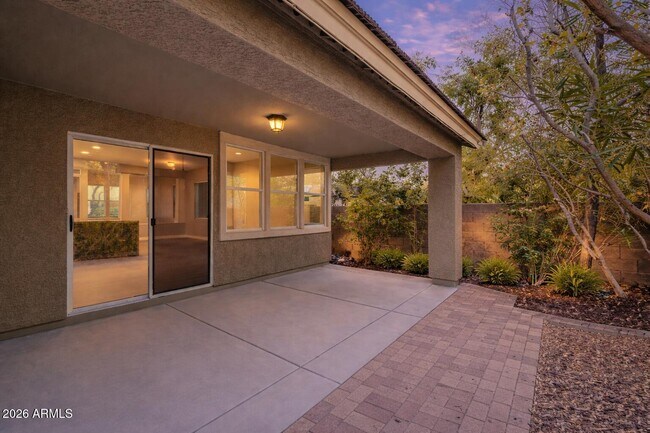 Building Photo - 3006 W Ferruccio Pl