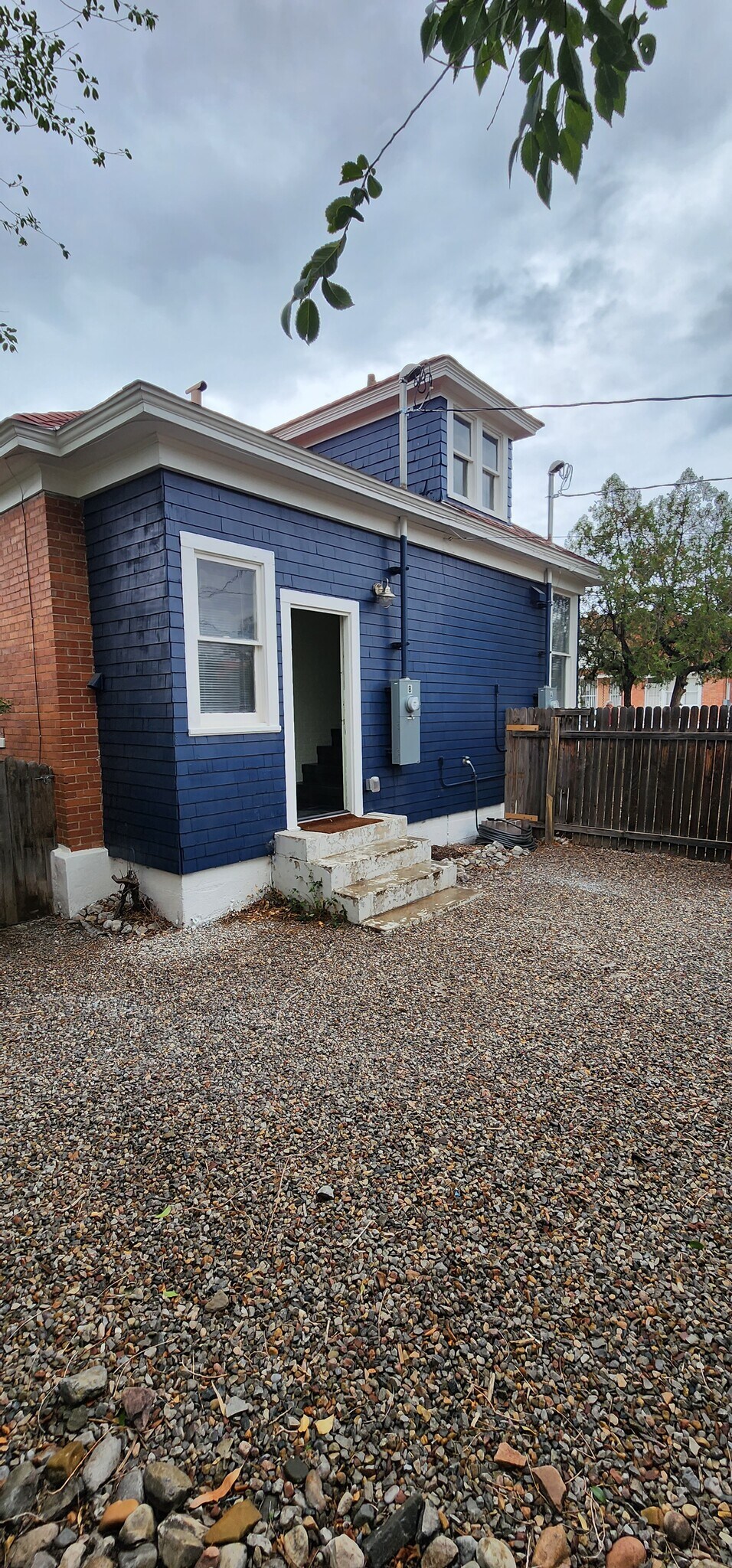 Building Photo - 523 Iron Ave SW