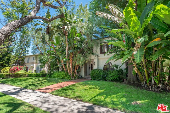 Building Photo - 340 N Oakhurst Dr
