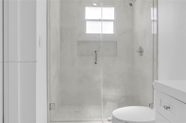 Building Photo - 4900 SW 106th Ave