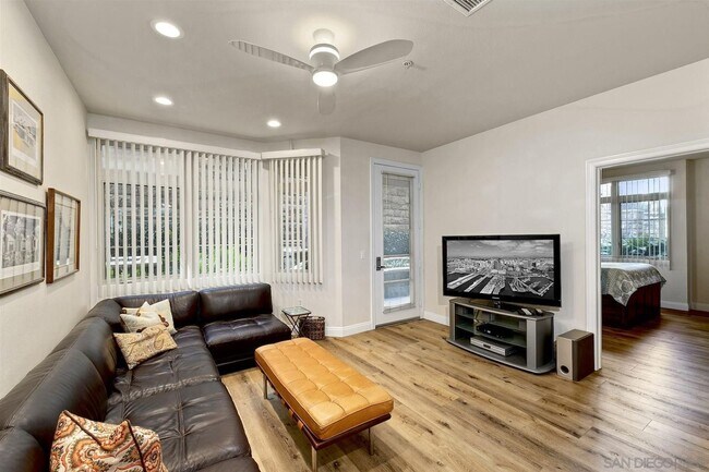 Building Photo - Stylish 3-Bedroom Ground Floor Unit in the...