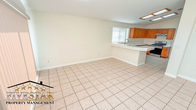 Building Photo - 7322 Cupio St