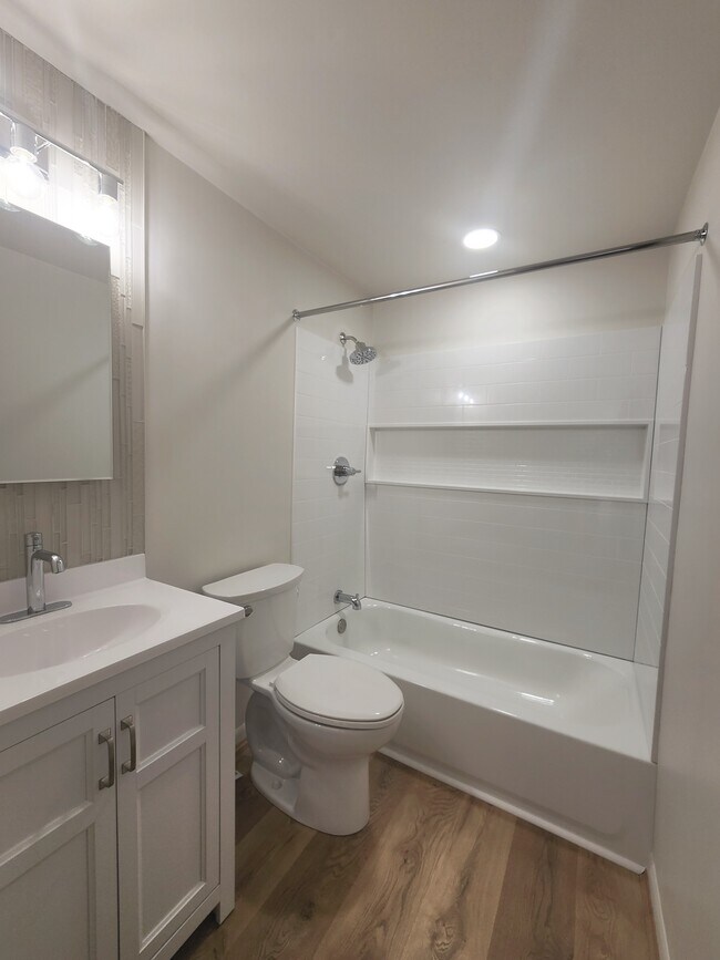 Building Photo - Drummond Flats