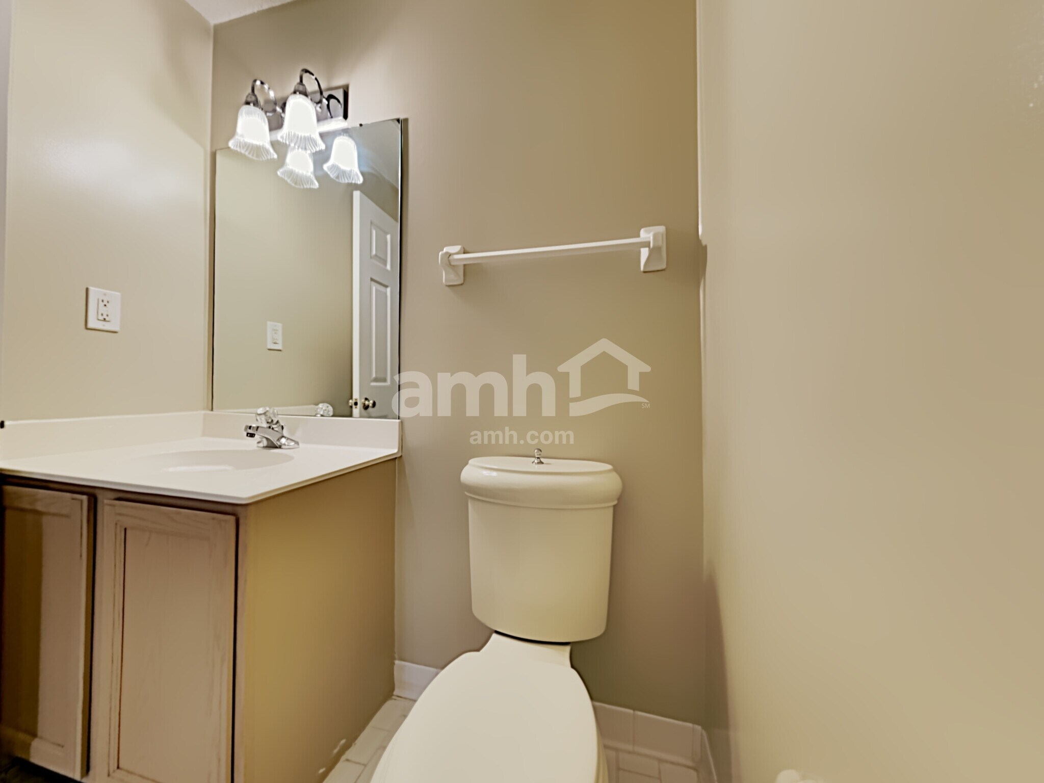 Building Photo - 6857 Briarfield Ln