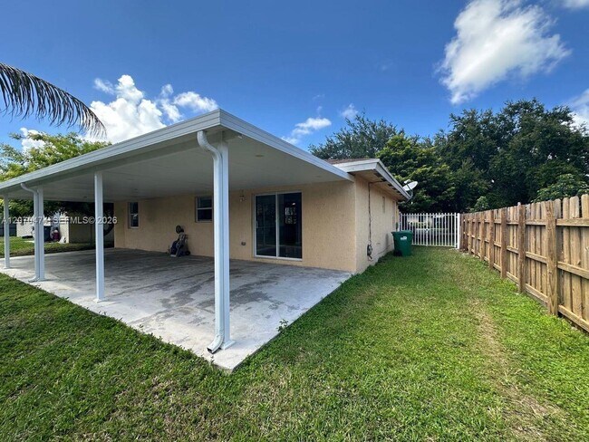 Building Photo - 14152 SW 288th Terrace