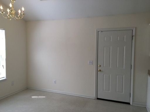 Building Photo - AZALEA TRACE