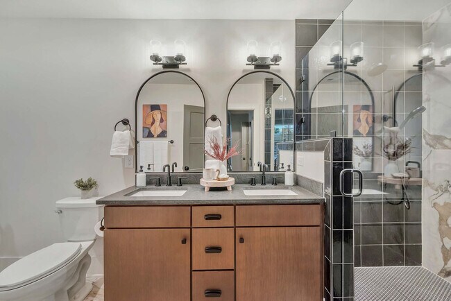 Building Photo - 1701 Portland Ave