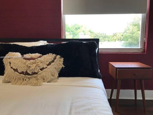 Building Photo - 274 NW 32nd St