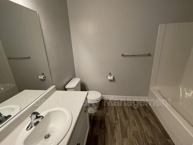 Building Photo - 14484 S Ronan Ln