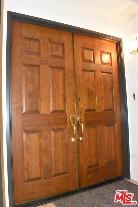 Building Photo - 235 S Gale Dr