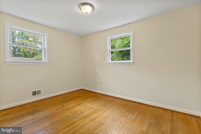 Building Photo - 5508 Spruce Dr