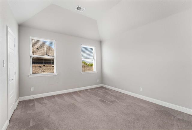 Building Photo - 2605 Greenlawn Dr