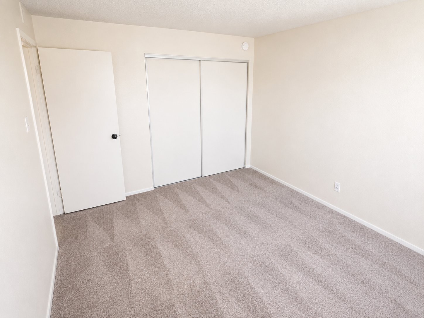 Building Photo - 2521 N Bassler St