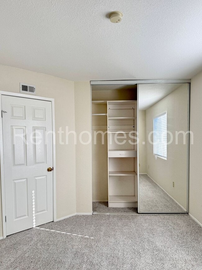 Building Photo - 8948 Capcano Rd