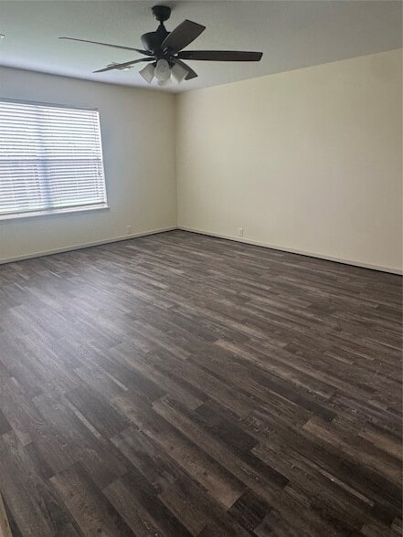 Building Photo - 2842 Sandberry Dr