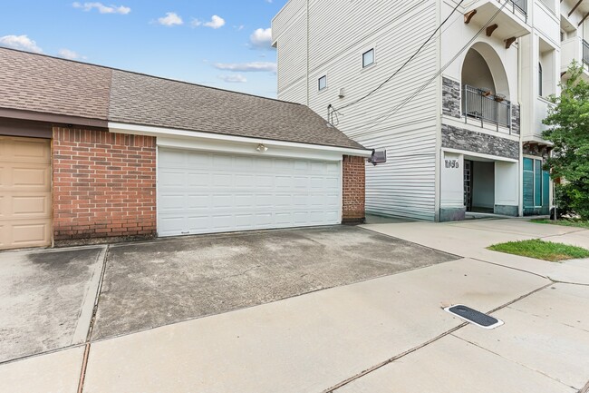 Building Photo - 1008 Robin St