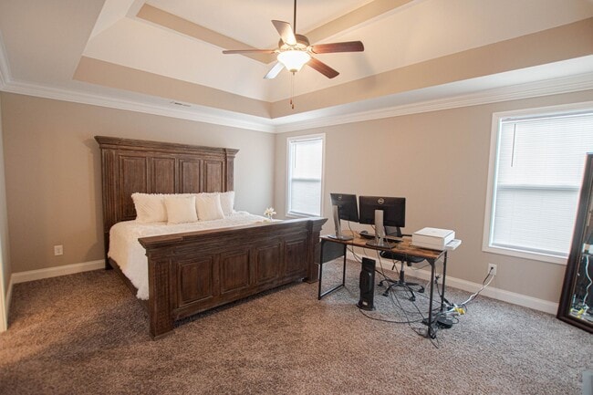 Building Photo - Pet Friendly Four Bedroom!