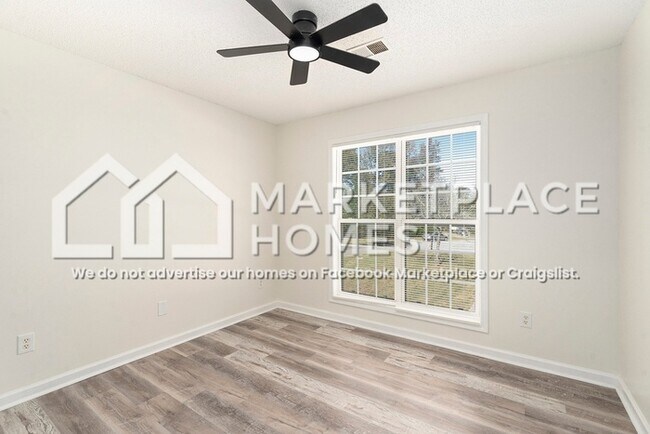 Building Photo - 237 Autumn Ridge Dr
